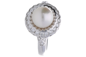 Anello perla coltivata e diamanti